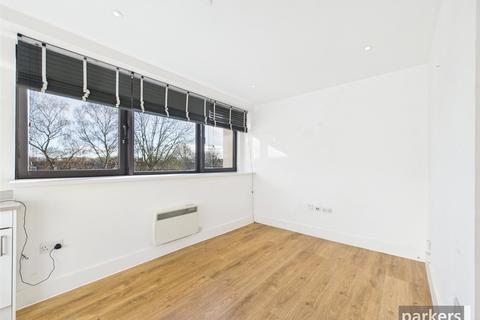 undefined, Kings Road, Berkshire RG1