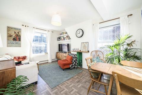 3 bedroom flat for sale, Harper Road, London SE1