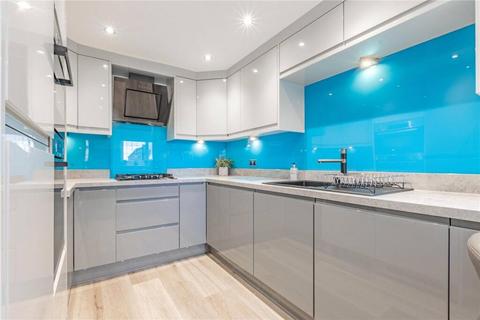 4 bedroom semi-detached house for sale, Thames Road, Rochdale OL16