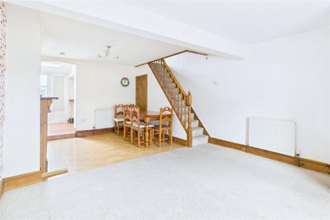 undefined, Ferndale Road, Swindon SN2