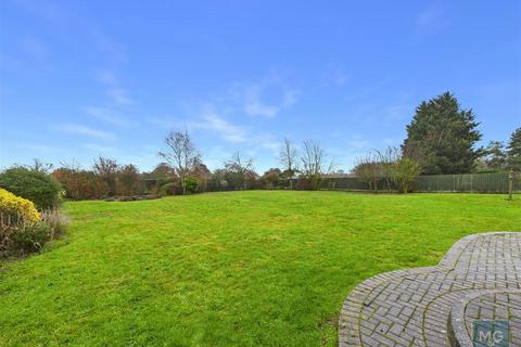 4 bedroom detached bungalow for sale, Ixworth Road, Bury St. Edmunds IP31