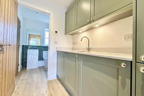 undefined, Chapel End, Hartpury GL19