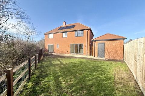 Chapel End, Hartpury GL19