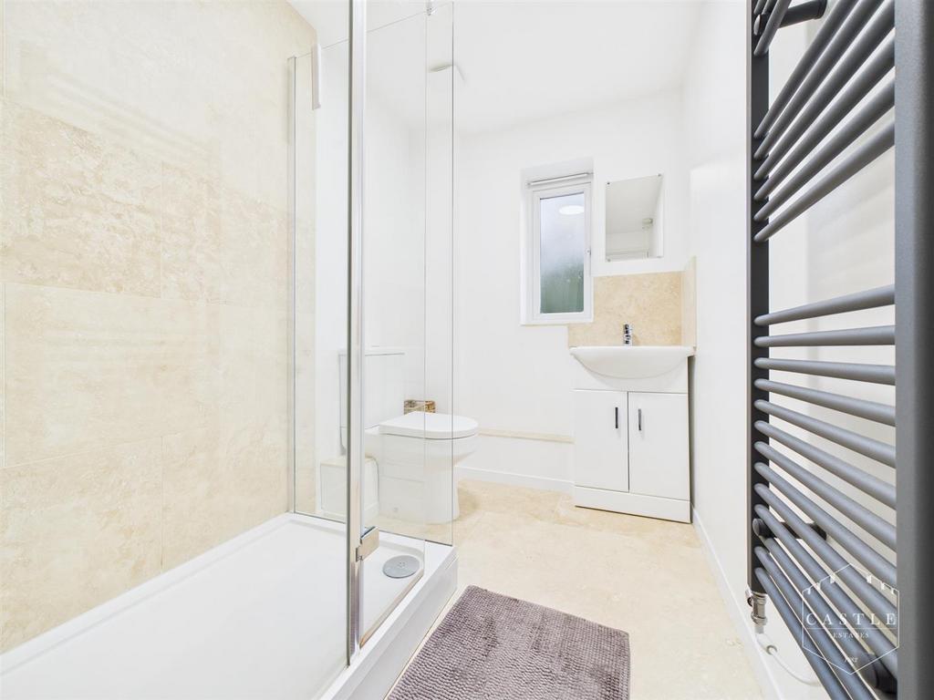 Ensuite shower room