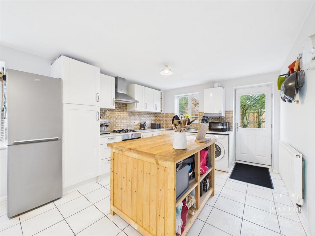 Dining kitchen