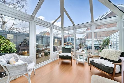 3 bedroom end of terrace house for sale, Barn Piece, Knightwood Park, Chandler's Ford