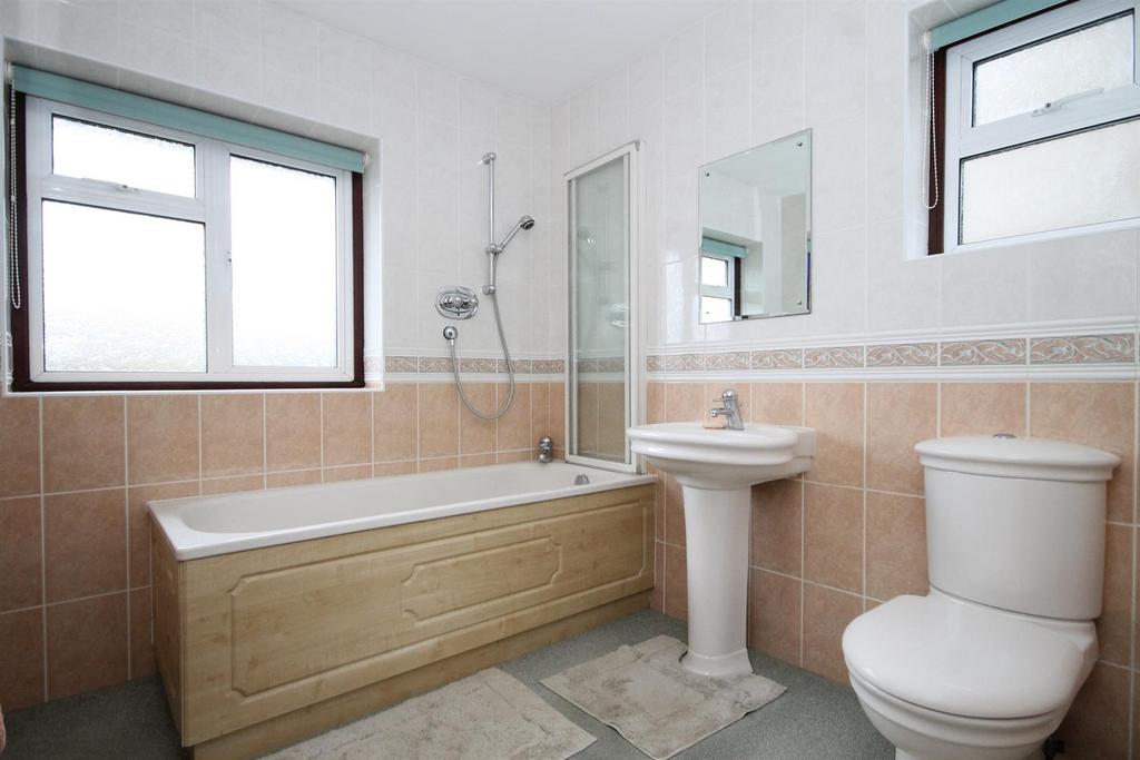 .bathroom.jpg