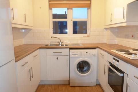 2 bedroom apartment to rent, Beaumont Court, London, SW19