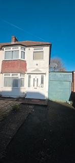2 bedroom semi-detached house to rent, Byward Avenue, Feltham TW14