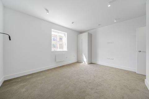 2 bedroom flat to rent, Mitcham Lane, London, SW16