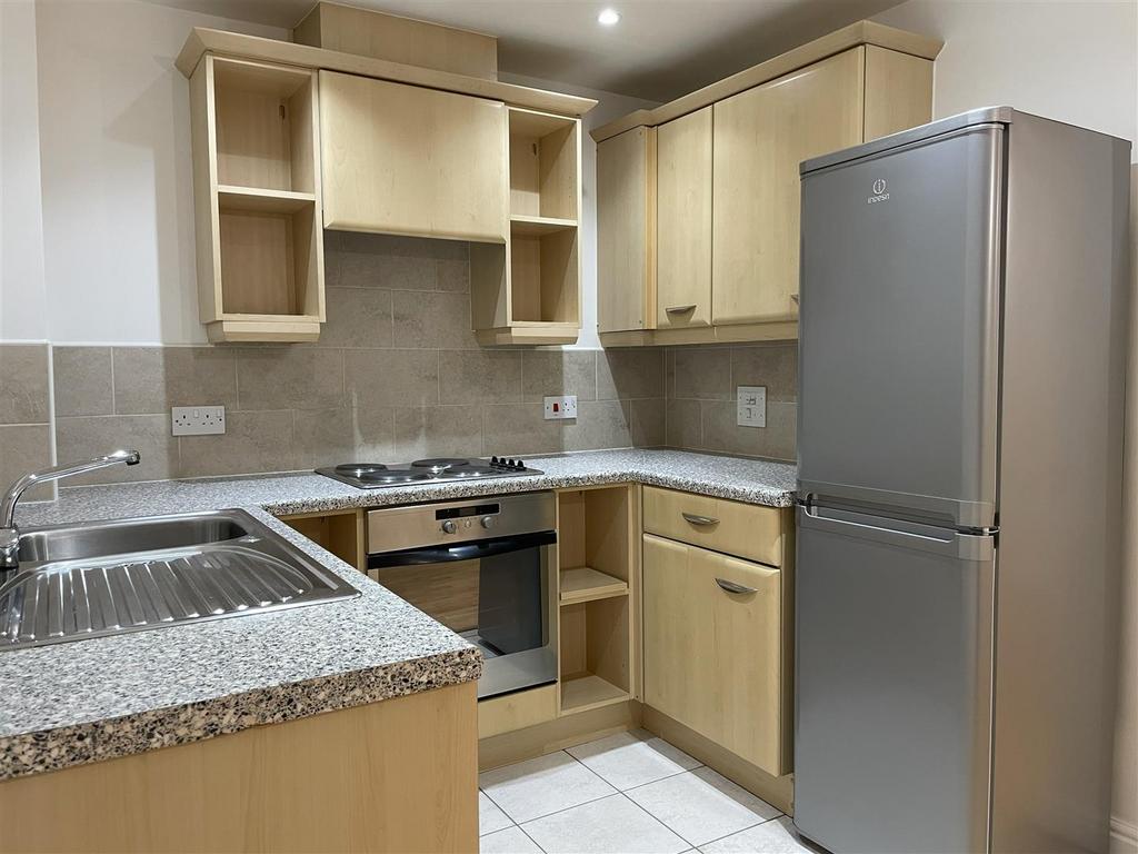 Kitchen 02.jpg