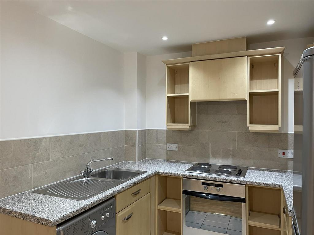 Kitchen 01.jpg