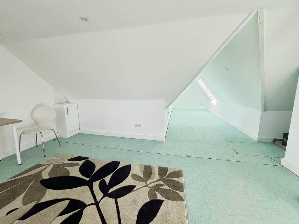 Loft Room 1