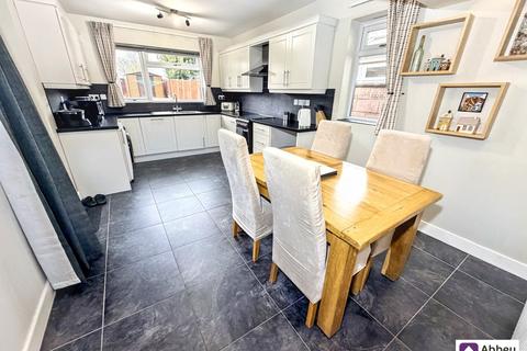 2 bedroom semi-detached house for sale, Roydene Crescent, Leicester, LE4