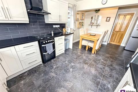 2 bedroom semi-detached house for sale, Roydene Crescent, Leicester, LE4