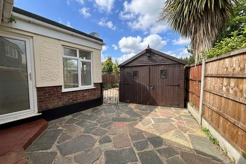 3 bedroom bungalow for sale, Catherine Close, Pilgrims Hatch