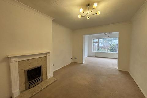 3 bedroom bungalow for sale, Catherine Close, Pilgrims Hatch
