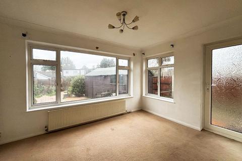 3 bedroom bungalow for sale, Catherine Close, Pilgrims Hatch