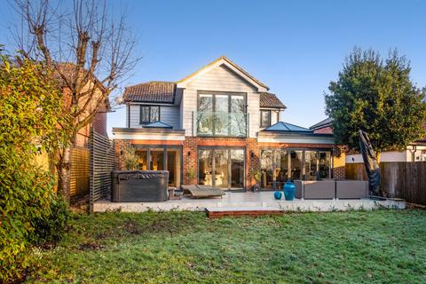 Willowdale Close, Stroud, Hampshire