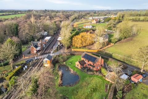 undefined, A Refined Balance of Rural Outlook and Modern Efficiency in Thuxton