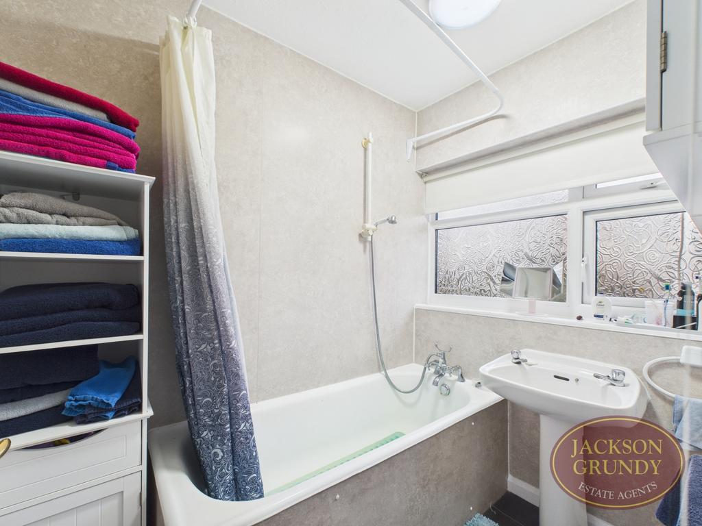 Yelvertoft Road
