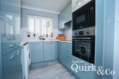 1 bedroom detached bungalow for sale, Coniston Road, Canvey Island, SS8