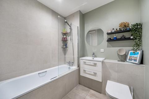 1 bedroom apartment for sale, Grove Vale, London, SE22
