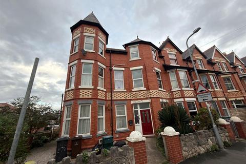 1 bedroom flat to rent, Greenfield Road, Colwyn Bay