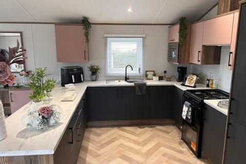 2 bedroom park home for sale, West Mersea Holiday Park