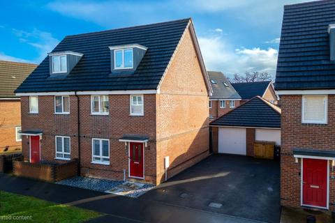 3 bedroom semi-detached house for sale, Fullbrook Avenue, Spencers Wood, Reading, Berkshire, RG7