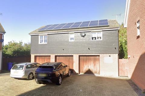 2 bedroom flat for sale, Realgar Court, Sittingbourne