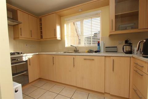 2 bedroom flat for sale, Realgar Court, Sittingbourne