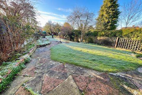 3 bedroom semi-detached house for sale, Knoll Rise, Luton, Bedfordshire, LU2 7JA