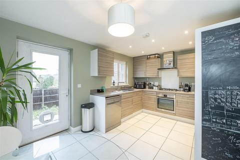 2 bedroom semi-detached house for sale, Probyn Close, Kimpton