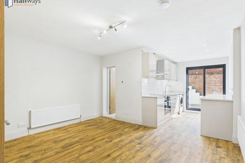 2 bedroom flat to rent, Croydon CR0