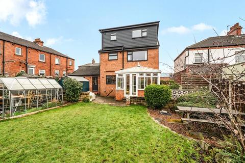 4 bedroom detached house for sale, Hirstlands Avenue, Ossett, West Yorkshire