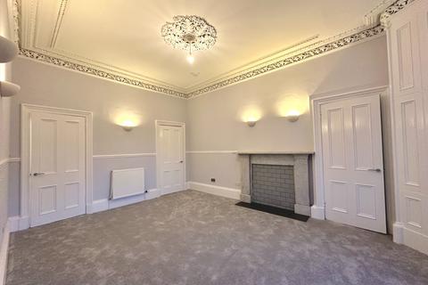2 bedroom flat to rent, Victoria Road, Queens Park, Glasgow, G42