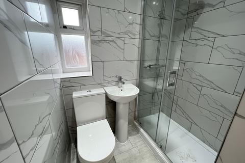 3 bedroom apartment to rent, Charter Avenue, Coventry, CV4