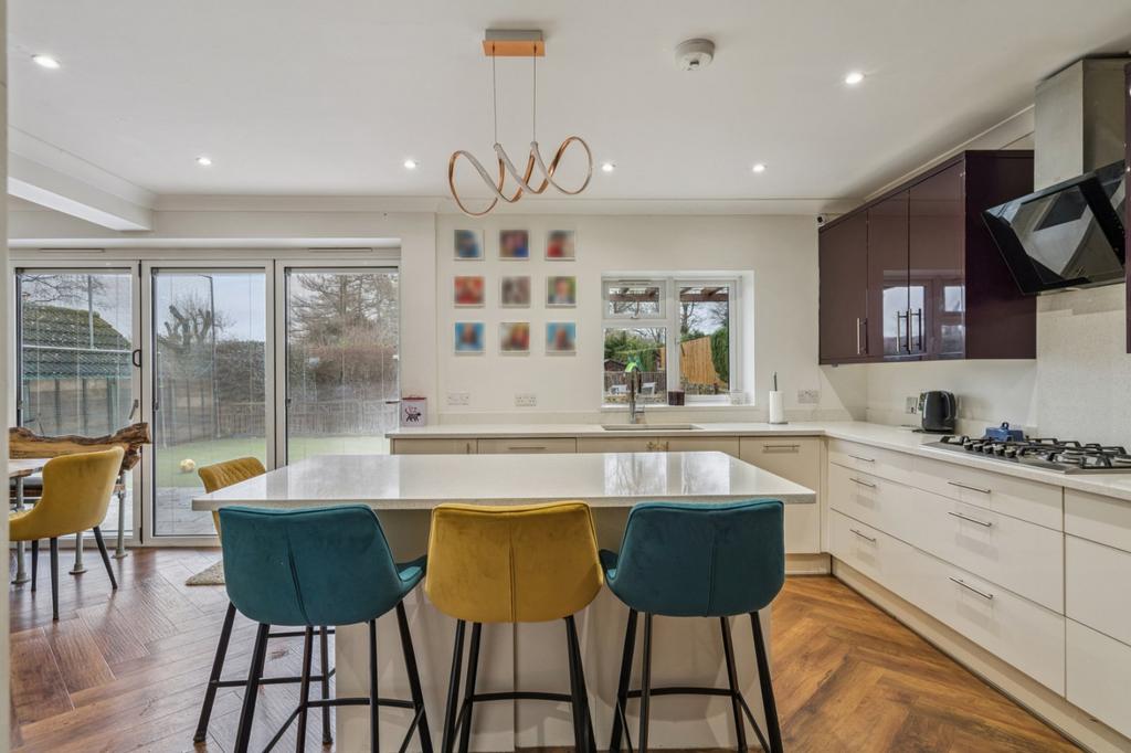 Kitchen/Dining Area