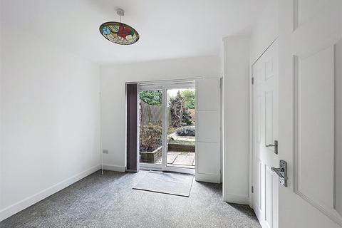 3 bedroom semi-detached house to rent, Dudley Road, Kenilworth