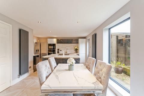 4 bedroom detached house for sale, Laburnum Close, Rogerstone, NP10