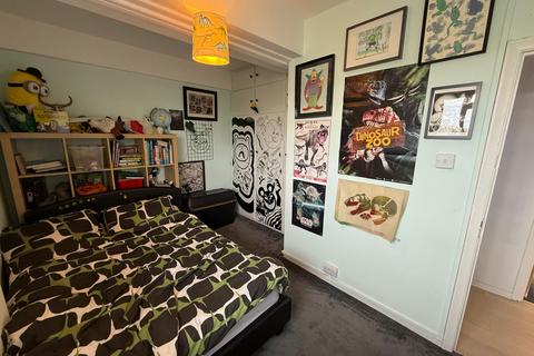 3 bedroom apartment for sale, Shoot up Hill