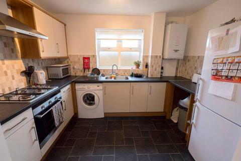 4 bedroom semi-detached house to rent, MODERN 4 BED STUDENT HOUSE