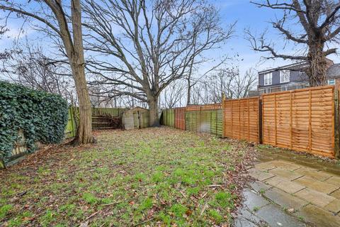 2 bedroom flat to rent, Mount Road, London NW4