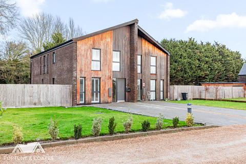 4 bedroom semi-detached house for sale, Hastingwood Park, Harlow