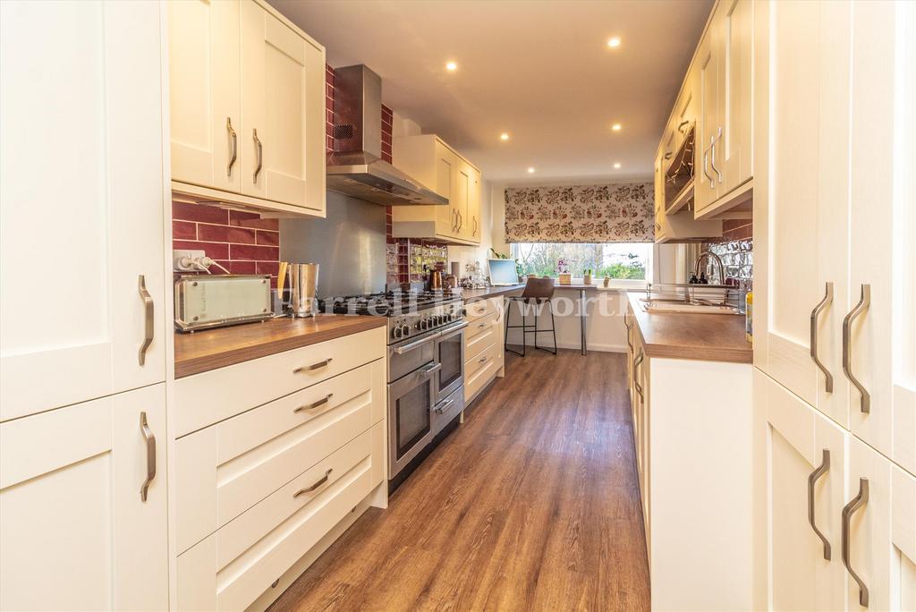 Kitchen image 3