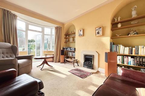 3 bedroom semi-detached house for sale, Mere Road, Wigston LE18