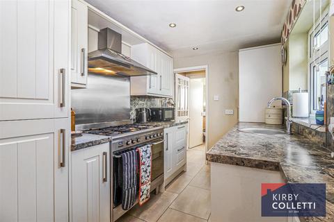 2 bedroom semi-detached house for sale, Westlea Road, Broxbourne