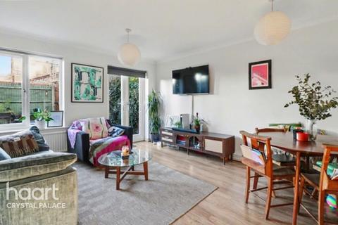 2 bedroom terraced house for sale, Brunel Close, London