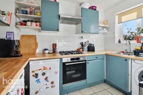 2 bedroom terraced house for sale, Brunel Close, London